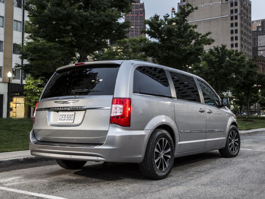  Chrysler Town & Country 30th Anniversary 2013 года  (фото 11 из 11)